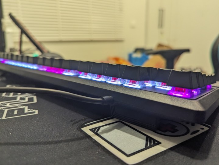 Ánh sáng trên bàn phím Corsair K70 Core.
