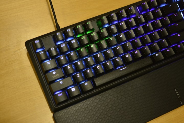 Nắp phím trên bàn phím Corsair K70 Core.